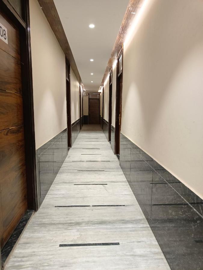 Hotel Batra Home Nizamuddin Ню Делхи Екстериор снимка