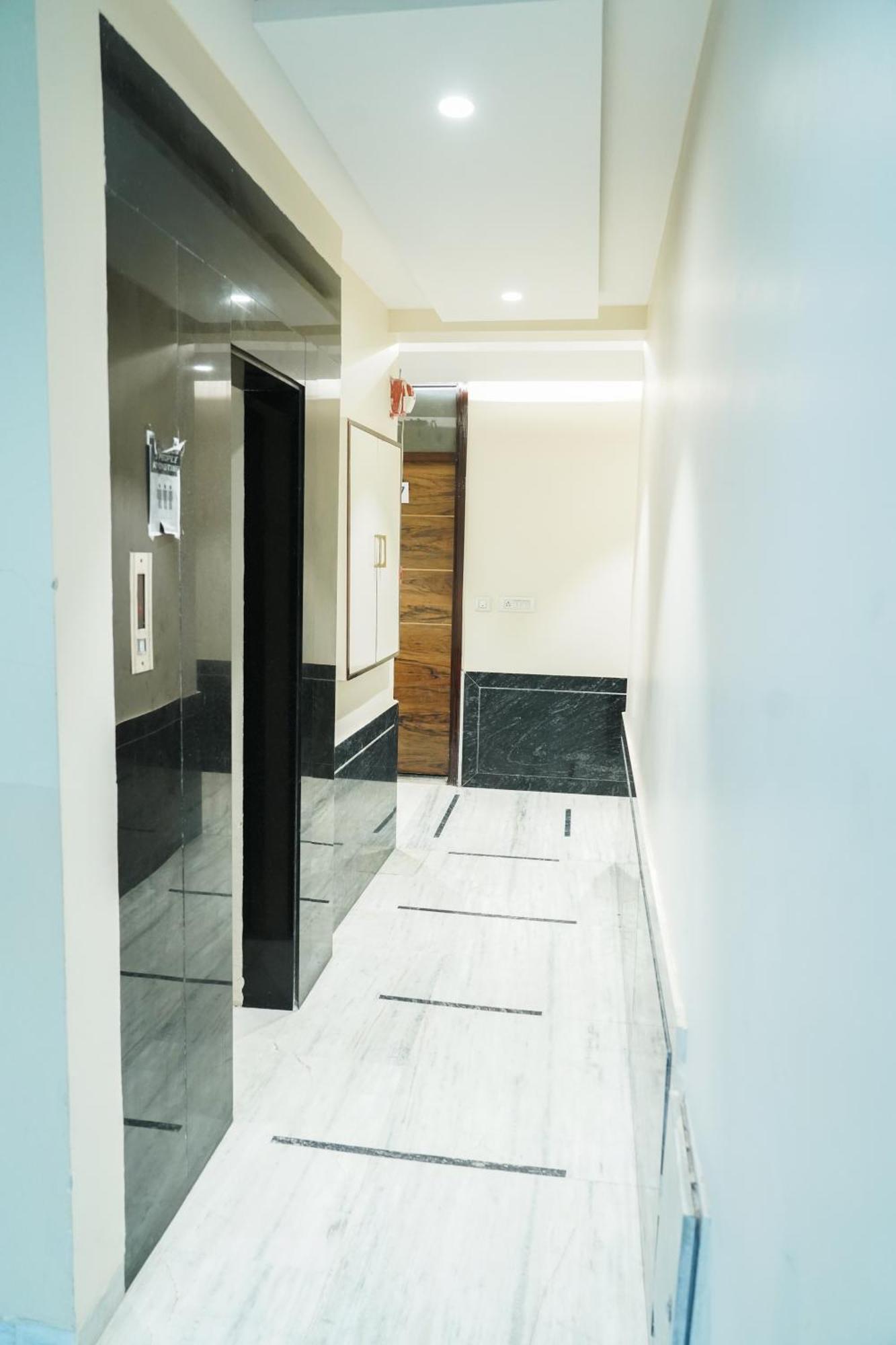 Hotel Batra Home Nizamuddin Ню Делхи Екстериор снимка